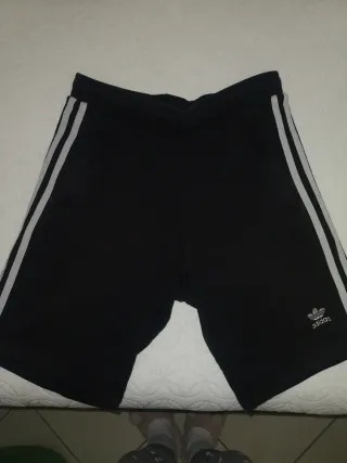 Nn. 2 Bermuda ragazzo PYREX e Adidas