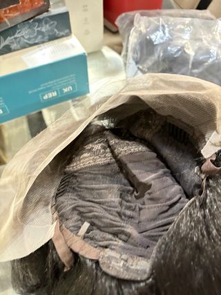 Peluca Negra Sintética Realista