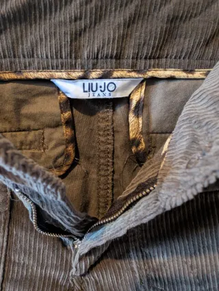 Pantaloni Liu Jo a costine velluto