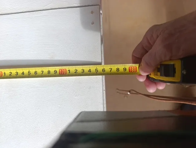 Mesa de madera maciza blanca