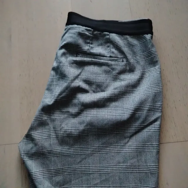 Pantalón cuadros Lefties gris y blanco