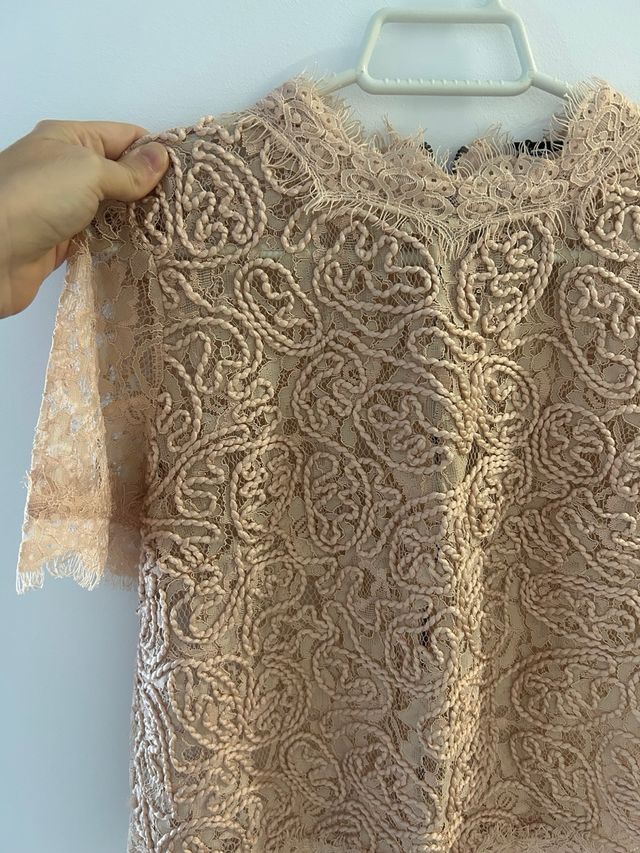 Blusa Zara encaje manga corta beige XS