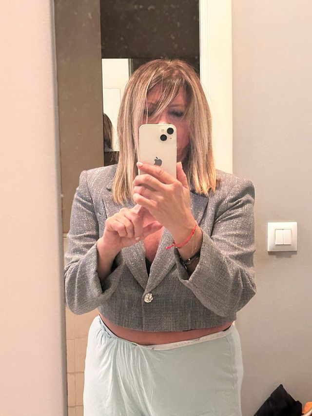 Chaqueta corta Zara gris plateada