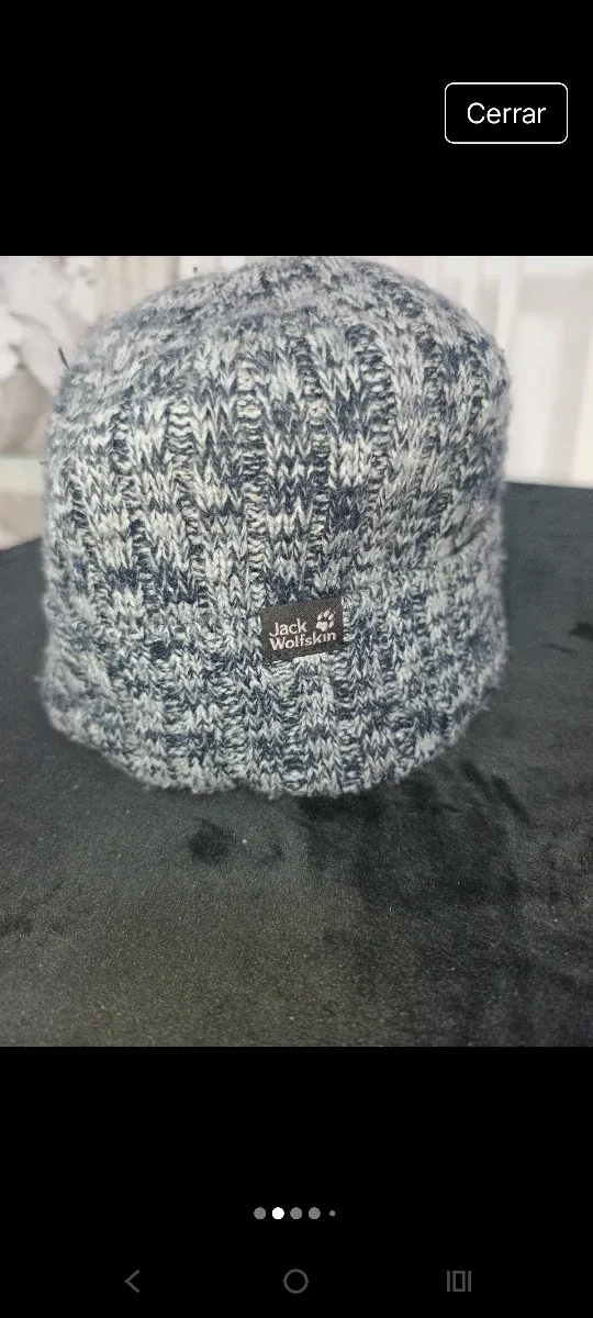 Gorro tejido gris y negro