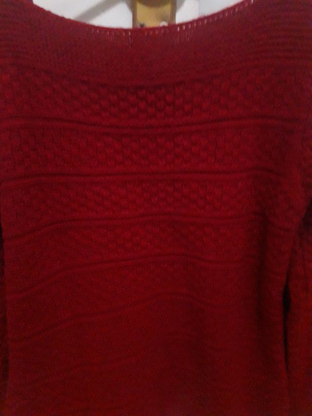 Jersey rojo cuello barco