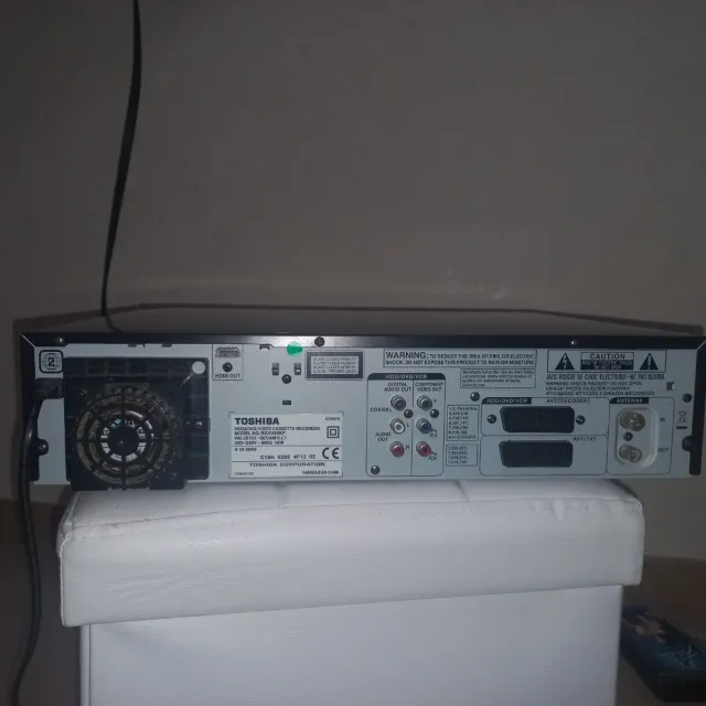 Videoregistratore Toshiba HDD DVD VHS RD-XV50KF H