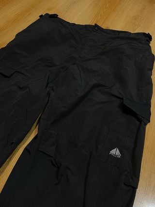 Nike ACG Pantalones Cargo Negros trekking senderis