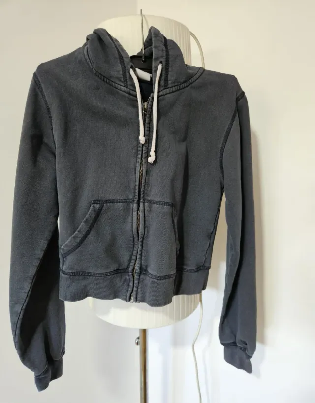 Sudadera Pull&Bear azul desgastado talla S