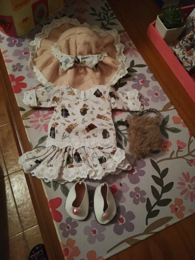 Conjunto Nancy: Vestido, sombrero, zapatos y bolso