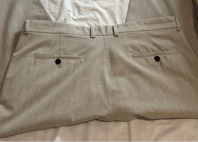 Pantalones de vestir Zara gris talla 48