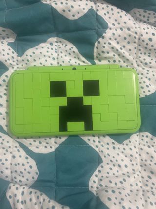 Nintendo 2DS XL Minecraft Creeper
