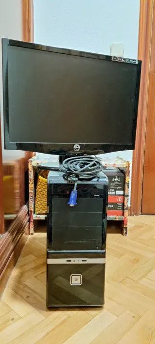 Monitor y PC Windows 7