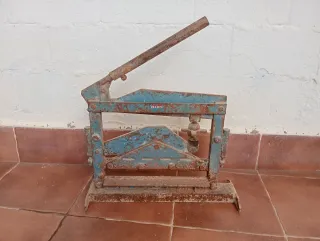Guillotina de terrazo antigua