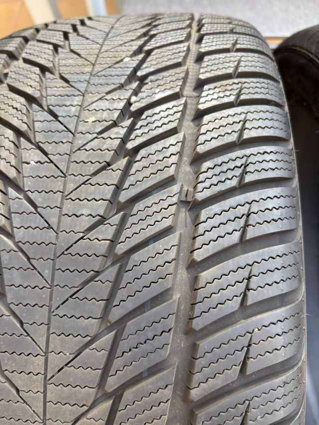 Pareja Neumáticos Invierno
medidas: 235/35 R19 91V