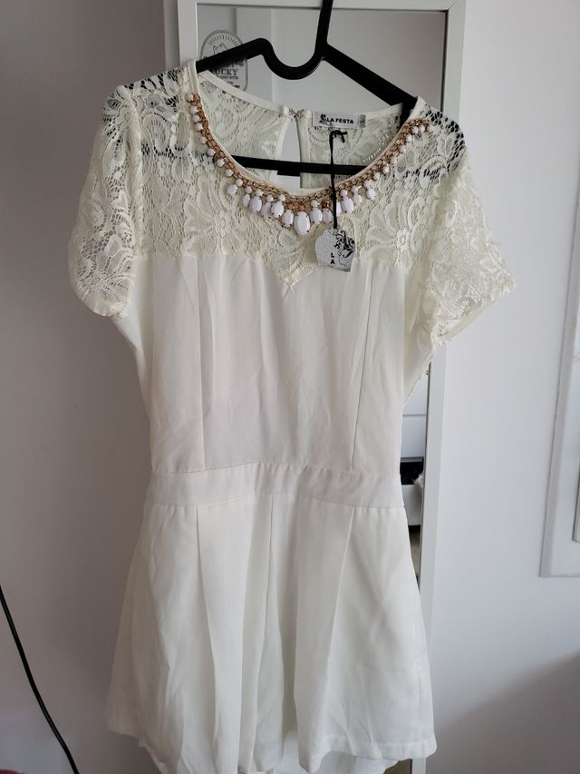 mono elegante color blanco cueso marca colombiana