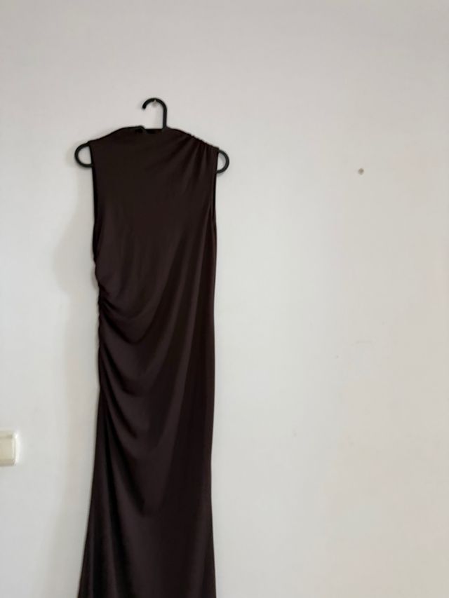 Vestido marrón drapeado