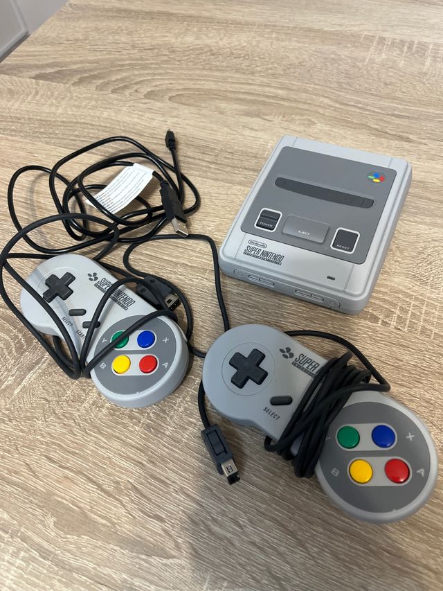 Mini console Super Nintendo Classic + 2 controller
