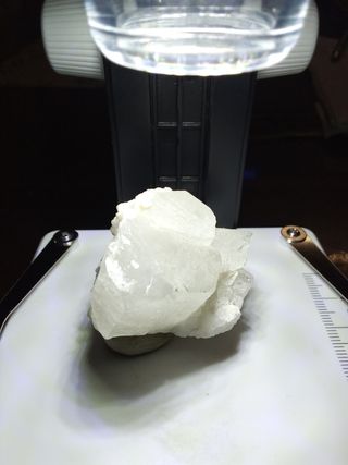 Minerale grezzo trasparente