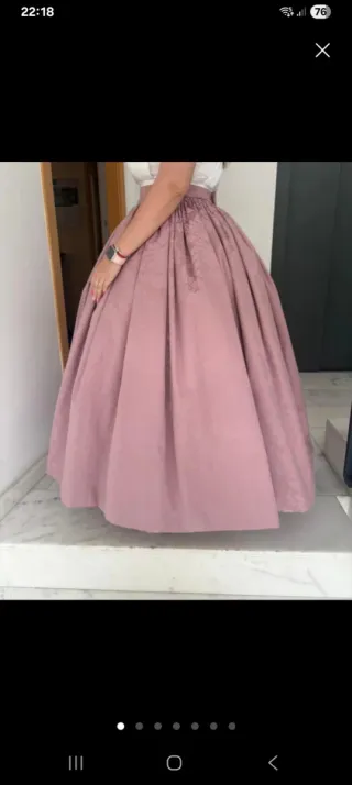 Se confeccionan faldas de huertana y fallera