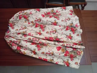 Se confeccionan faldas de huertana y fallera