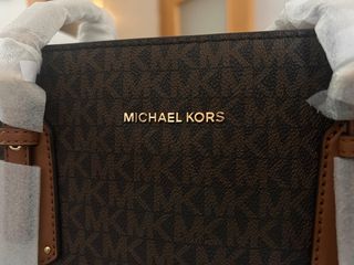 Bolso Michael Kors Marrón Monogram