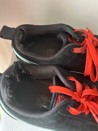 Sneakers Puma nere e rosa