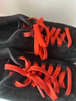 Sneakers Puma nere e rosa