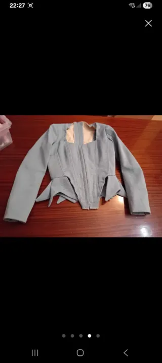 Se confeccionan Traje de huertana azul y multicolo