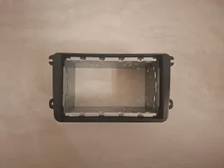 Mascherina Doppio DIN Golf V