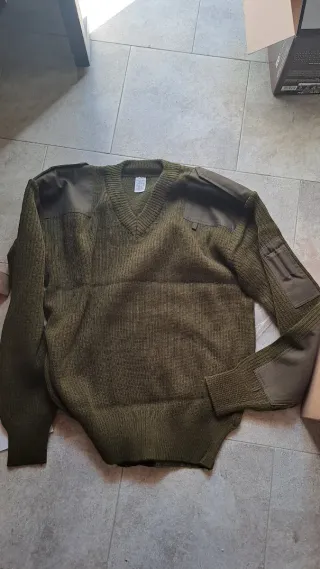 Maglione verde militare V-neck taglia M
