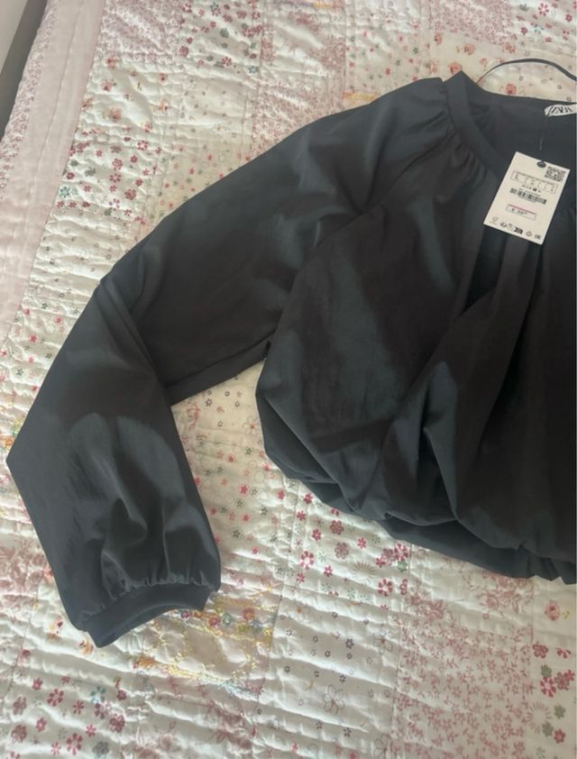 Blusa a maniche lunghe nera Zara