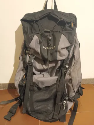 Mochila trekking Quechua Forclaz 70 L