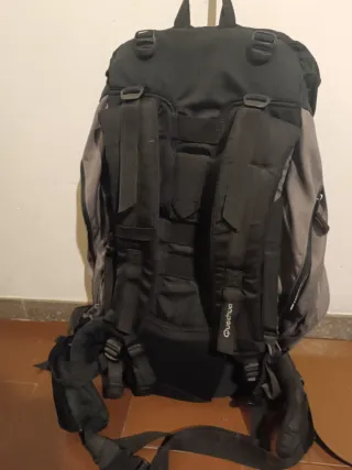 Mochila trekking Quechua Forclaz 70 L