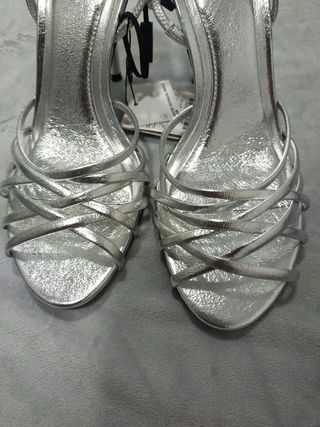 Sandalias Zara Talla 38 Plata