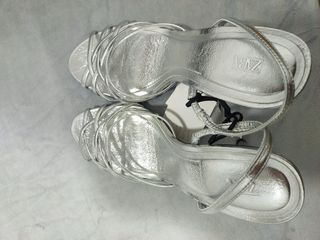 Sandalias Zara Talla 38 Plata