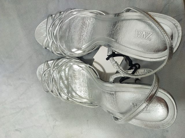 Sandalias Zara Talla 38 Plata