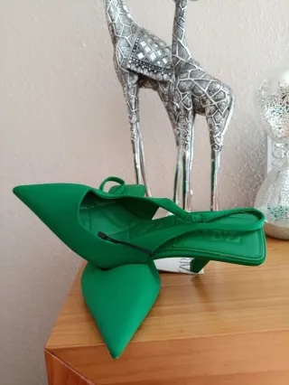Zapatos Zara Verdes Punta Fina Slingback