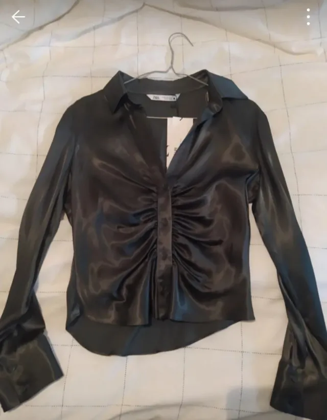 Camisa Zara verde botella talla M