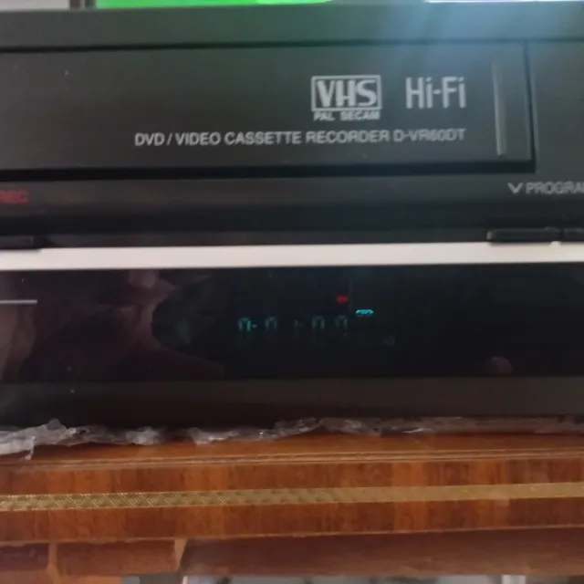 Toshiba D-VR60DT-K-TF VHS/DVD Recorder HDMI