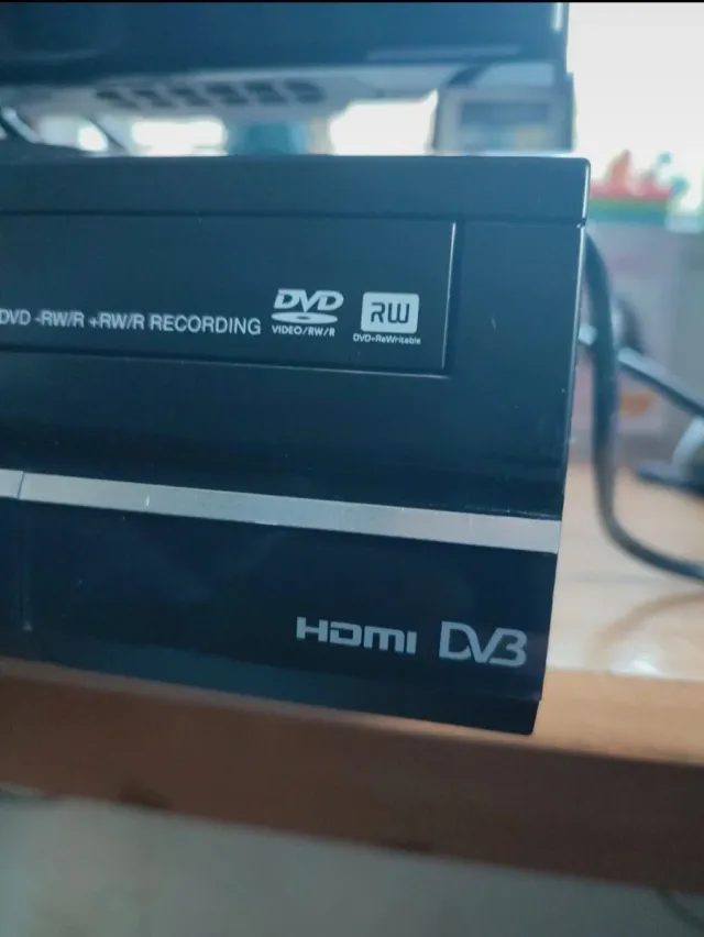 Toshiba D-VR60DT-K-TF VHS/DVD Recorder HDMI