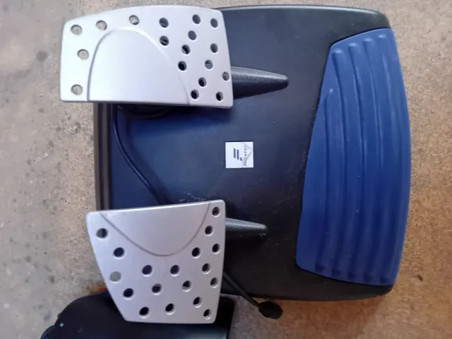 Volante y Pedales Nintendo