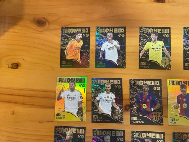 CROMOS SPECIAL ONE BLACK Y GOLD MEGACRACKS 25/26