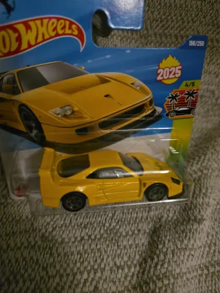 Hot Wheels Ferrari F40 Competicione Amarillo