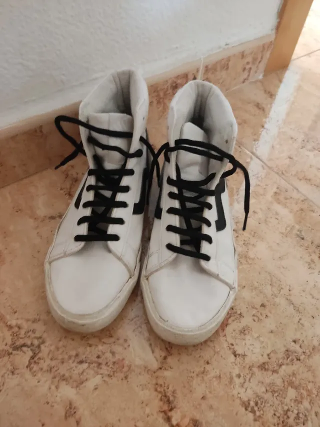 Botines zapatillas chica blancas