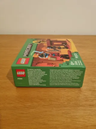 LEGO Minecraft 21266 - Batalha na Lava