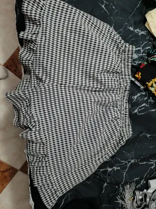 Pantalones cuadros con vuelo