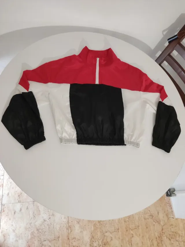 Chaqueta corta chica color block