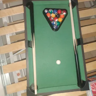 Mini mesa de billar con accesorios