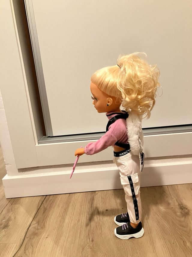 Nancy Deportista con Accesorios