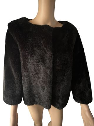 Pelliccia sintetica nera